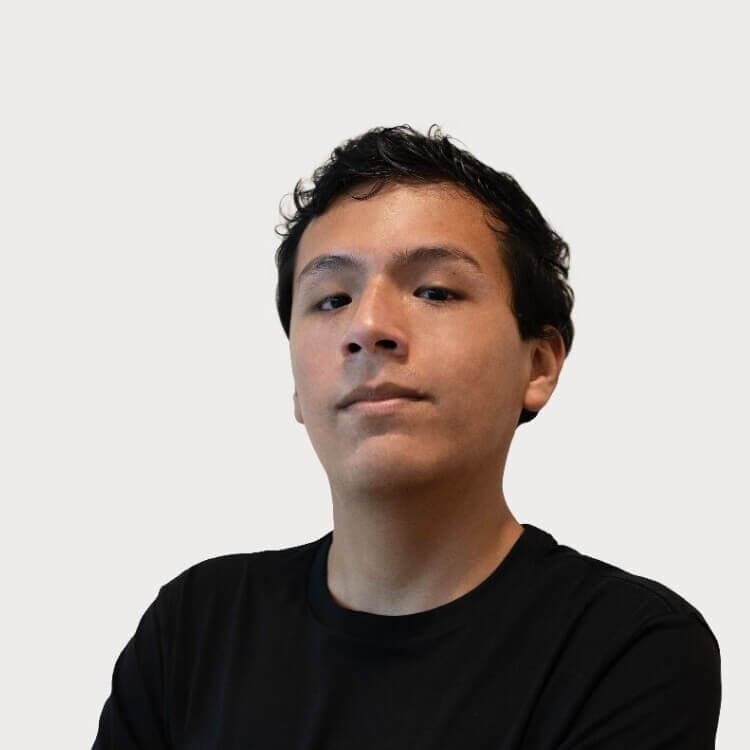 Retrato profesional de Maverick Champi, Ingeniero de Software Full Stack